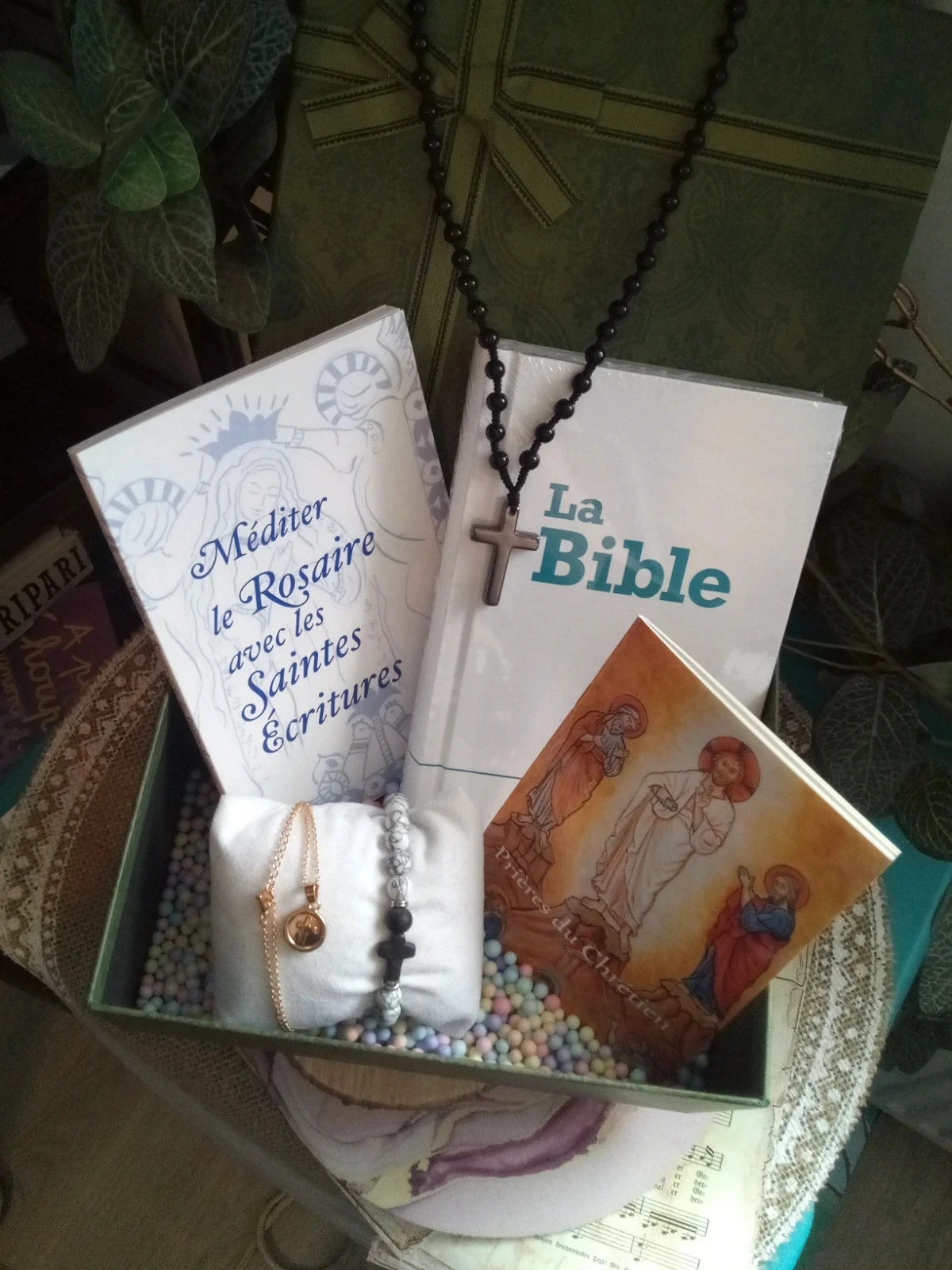 Coffret livres religieux et bijoux idée cadeau Chrétien – photo 4